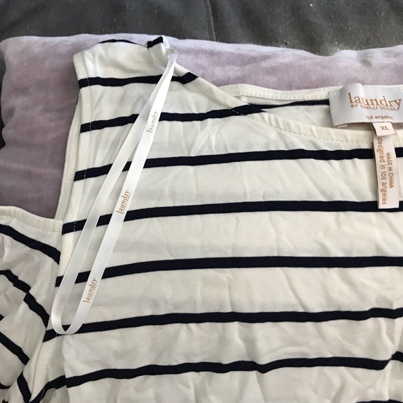Laundry by Shelli Segal NWT Striped Cloud Dancer Cold Shoulder Top in XL - Picture 4 of 10